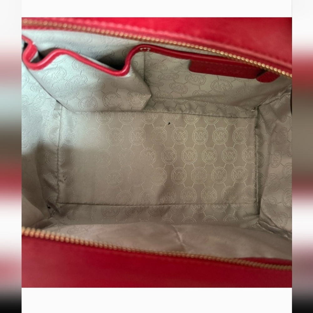 MICHAEL KORS LANA Elegant Red Handbag - Picture 5 of 10